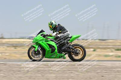 media/Aug-03-2025-TrackDaz (Sun) [[bf4a71acf9]]/A Group/12pm (Wheelie Bump)/
